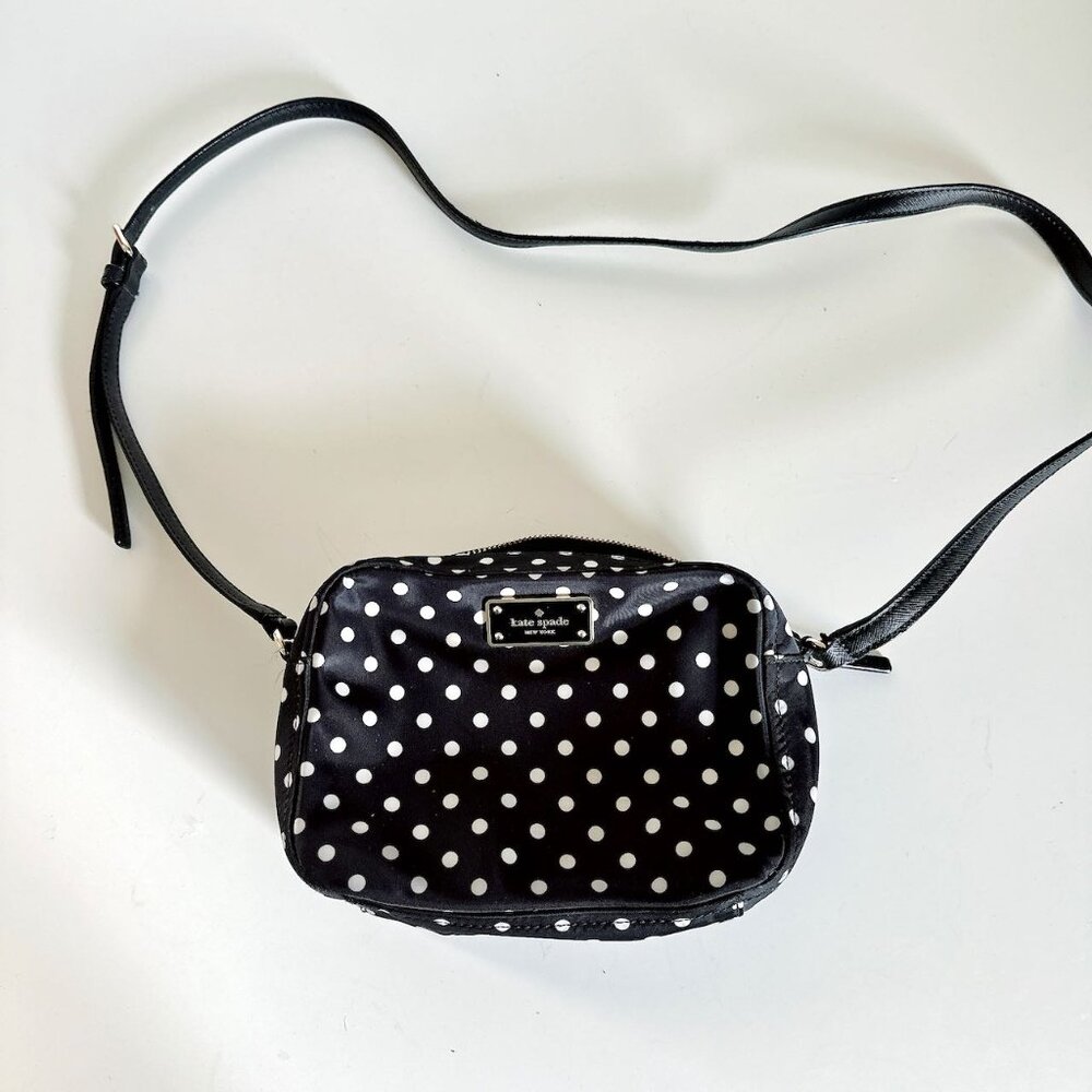 KATE SPADE BLACK & WHITE POLKA DOT CROSSBODY PURSE - Picture 2 of 10